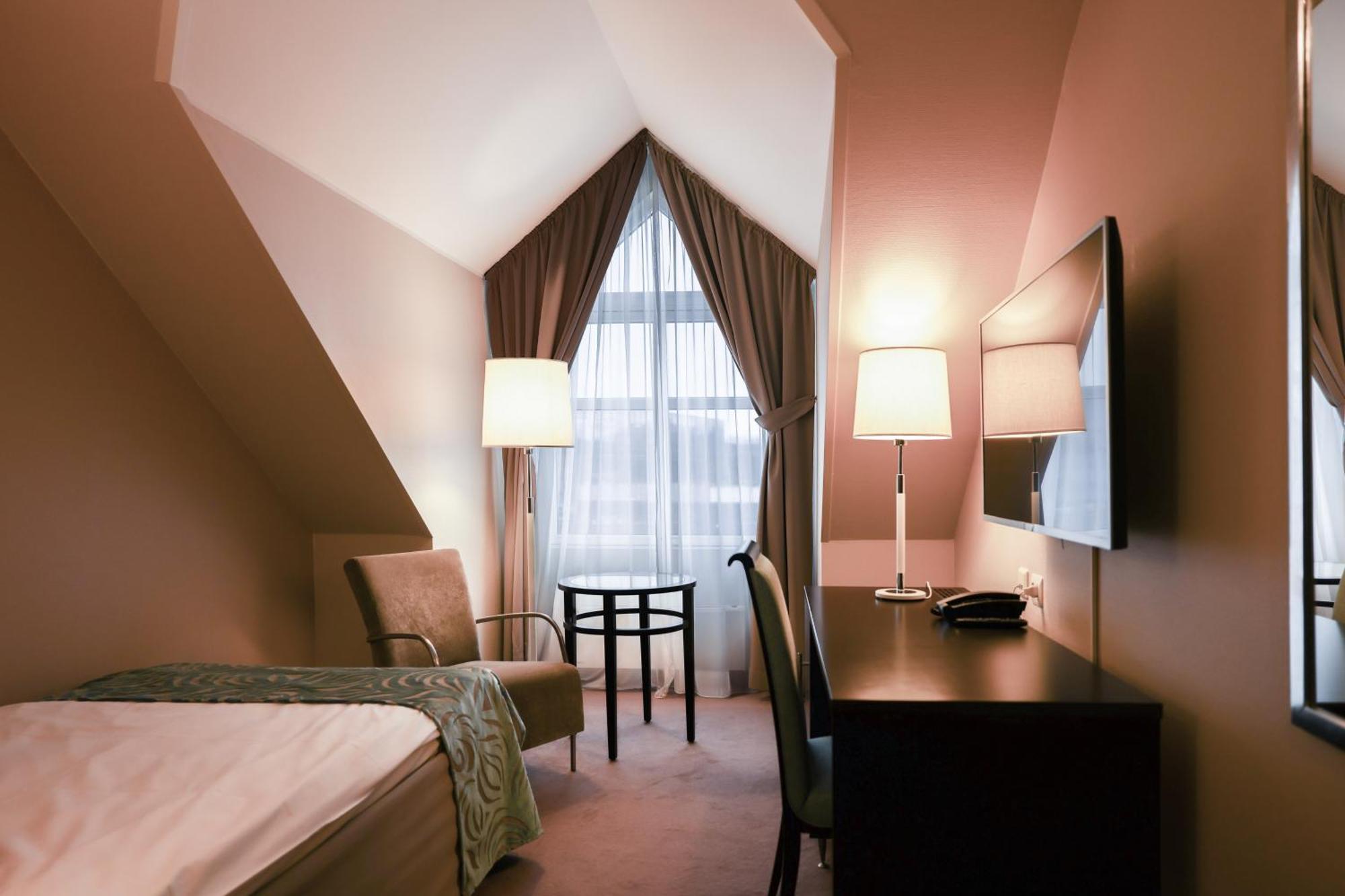 Quality Hotel Флоро Экстерьер фото